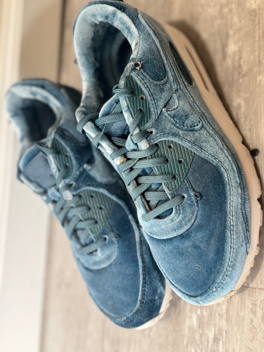 Nike Air Max 90 SE Jewel Velvet Teal Sneakers Women's 11